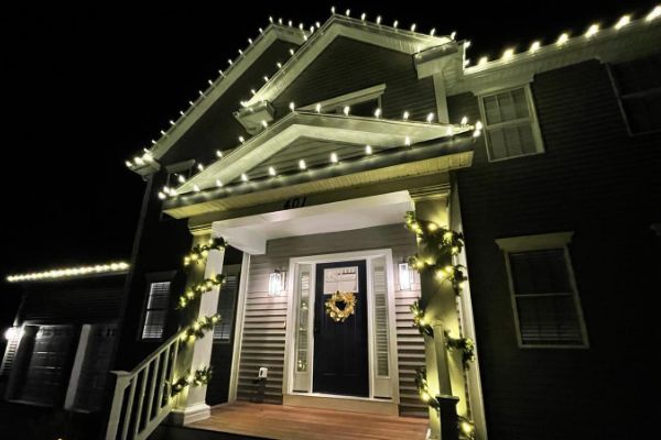 Outdoor Lighting and Christmas Lighting Company Near Me in Natick MA (1)
